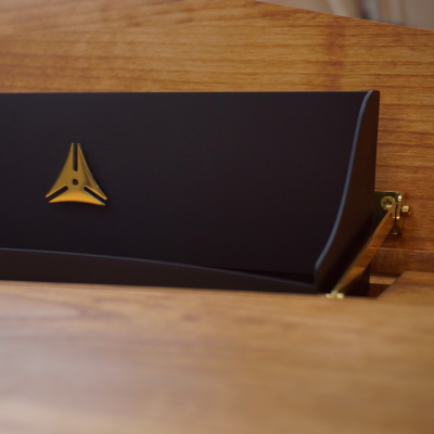 Secret compartment lid, brass logo